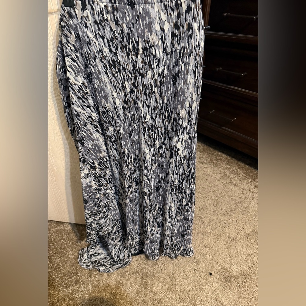 Chic Black and White Maxi Skirt